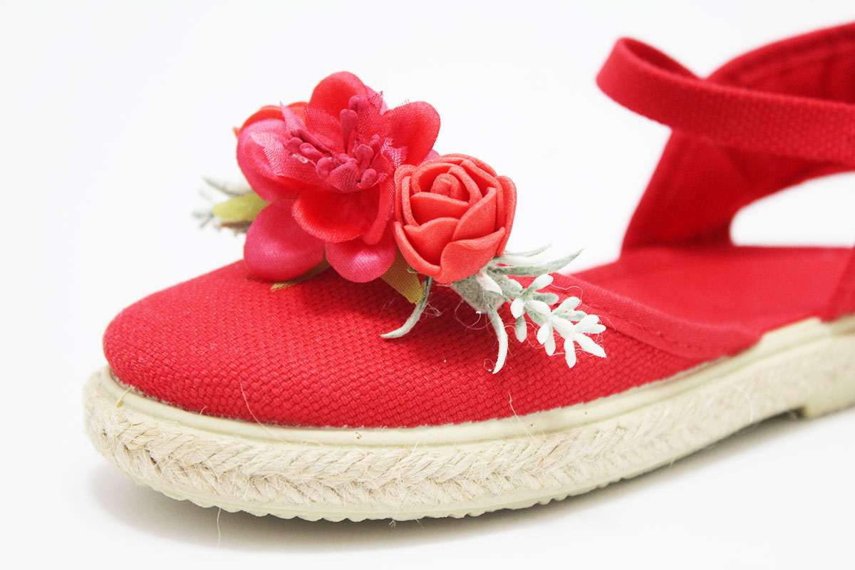 Alpargata roja adorno flor hojas niña - Imagen 4