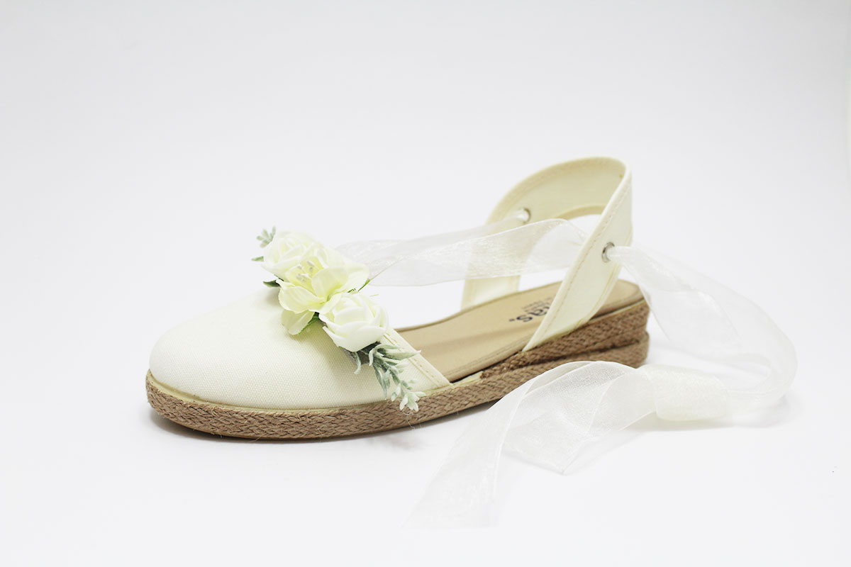 Alpargata beige tres flores lazo anudado - Imagen 7