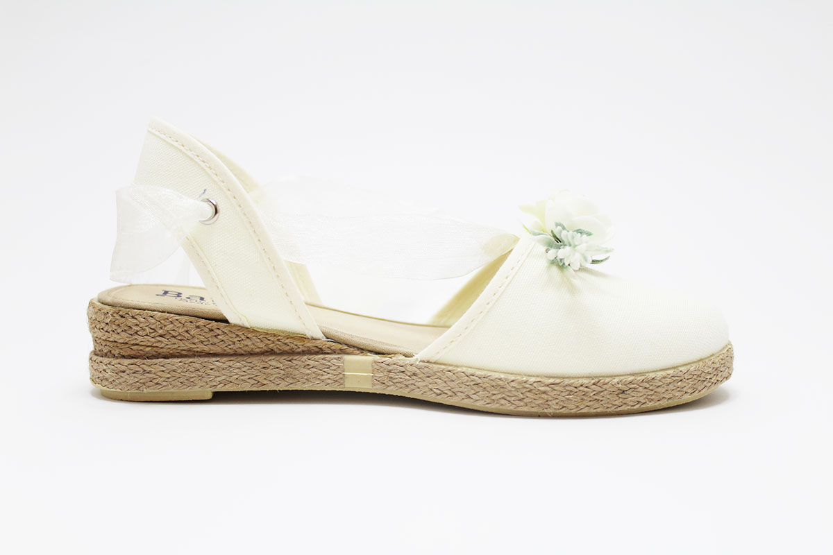 Alpargata beige tres flores lazo anudado - Imagen 5