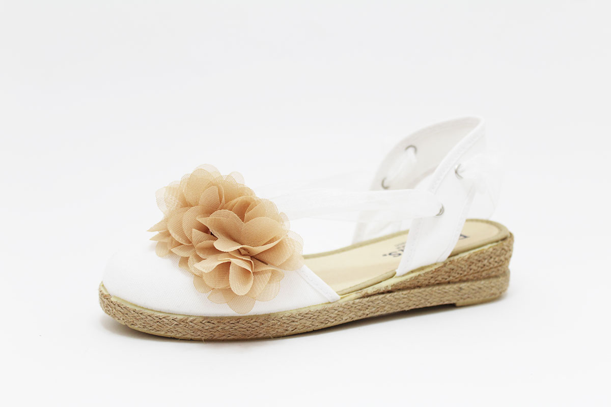Alpargata cintas raso flor camel niña - Imagen 6
