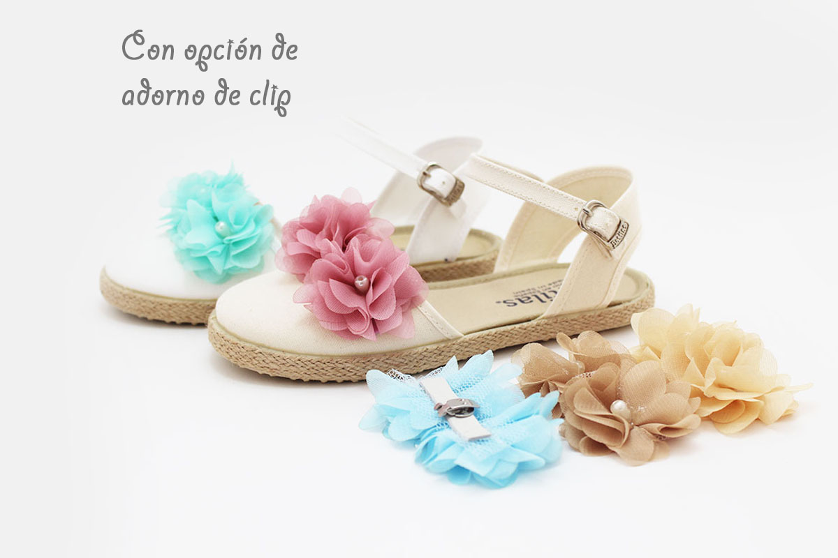 Alpargata adorno flor clip niña - Imagen 2
