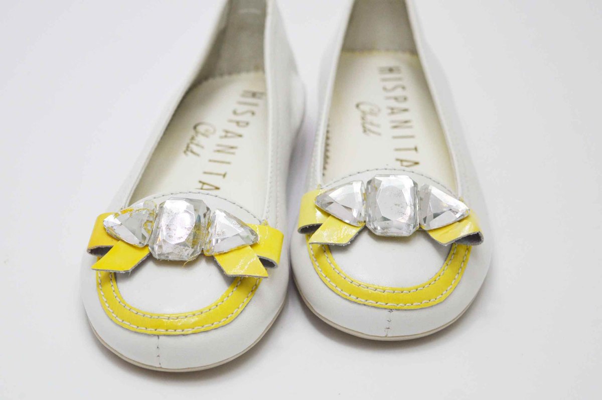 Bailarina con perlitas blanco y amarillo - Imagen 6