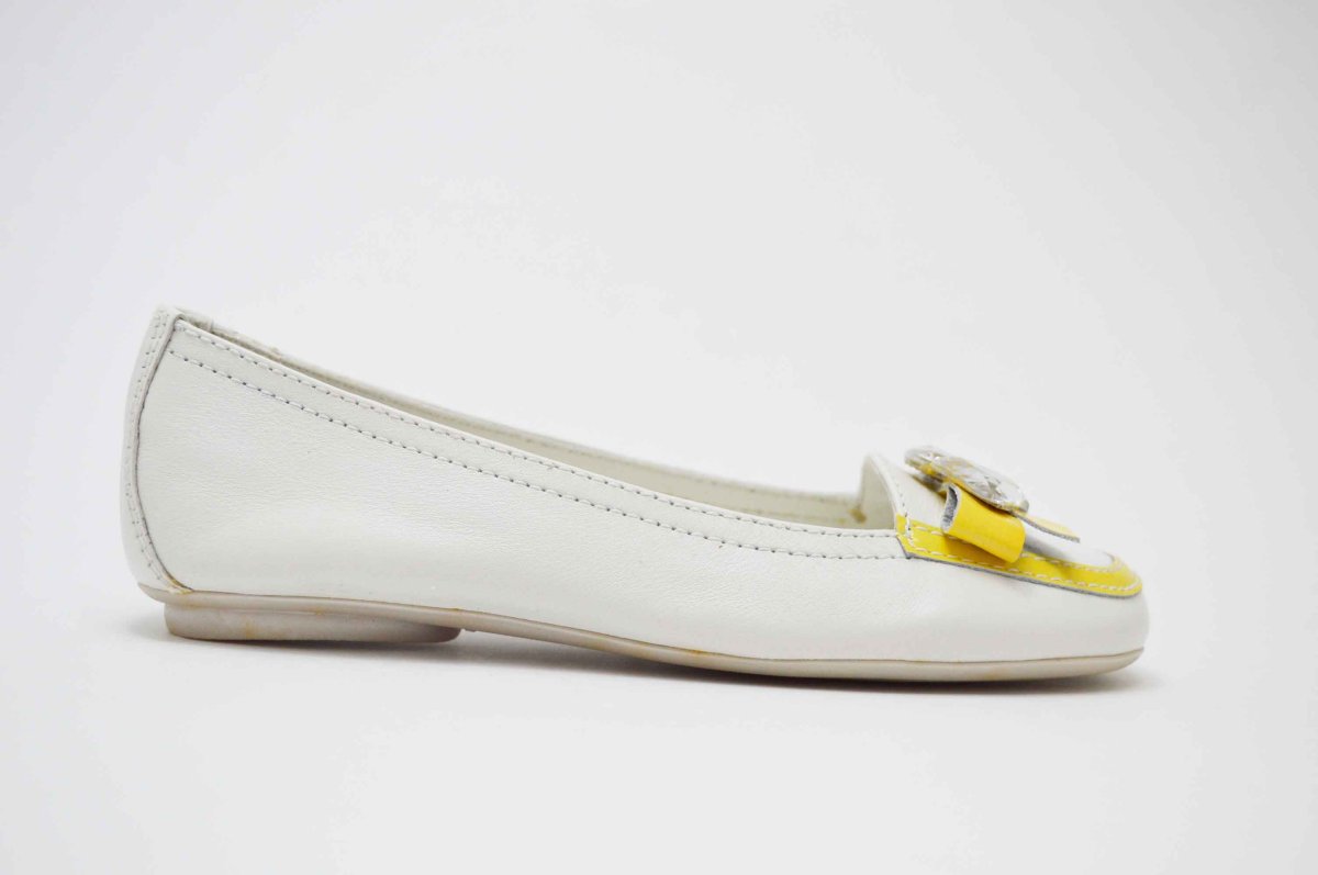 Bailarina con perlitas blanco y amarillo - Imagen 5