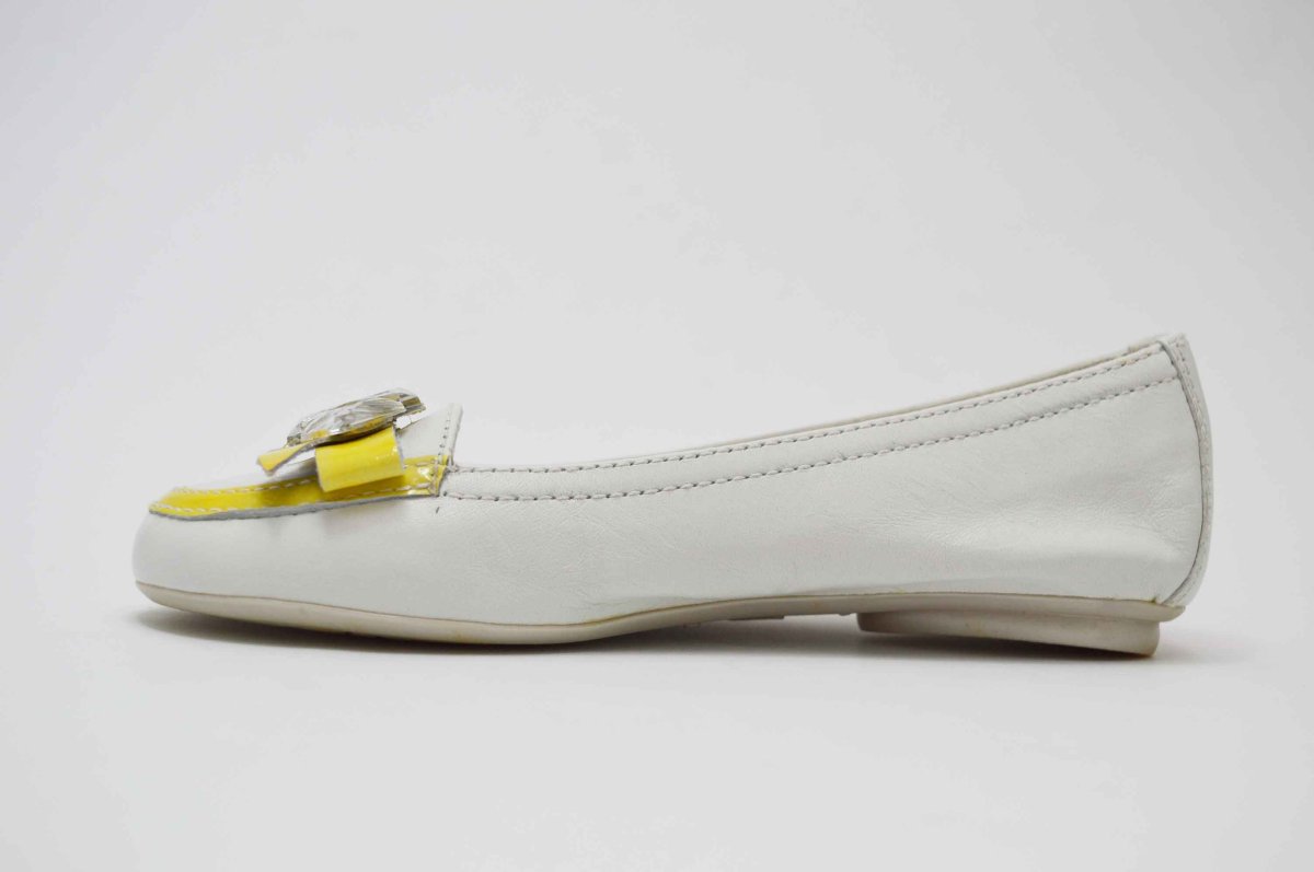Bailarina con perlitas blanco y amarillo - Imagen 4
