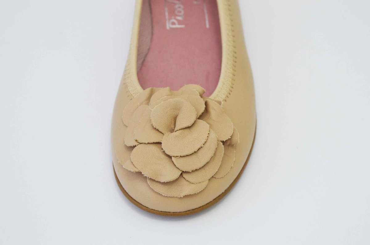 Bailarinas camel con adornos flor - Imagen 4