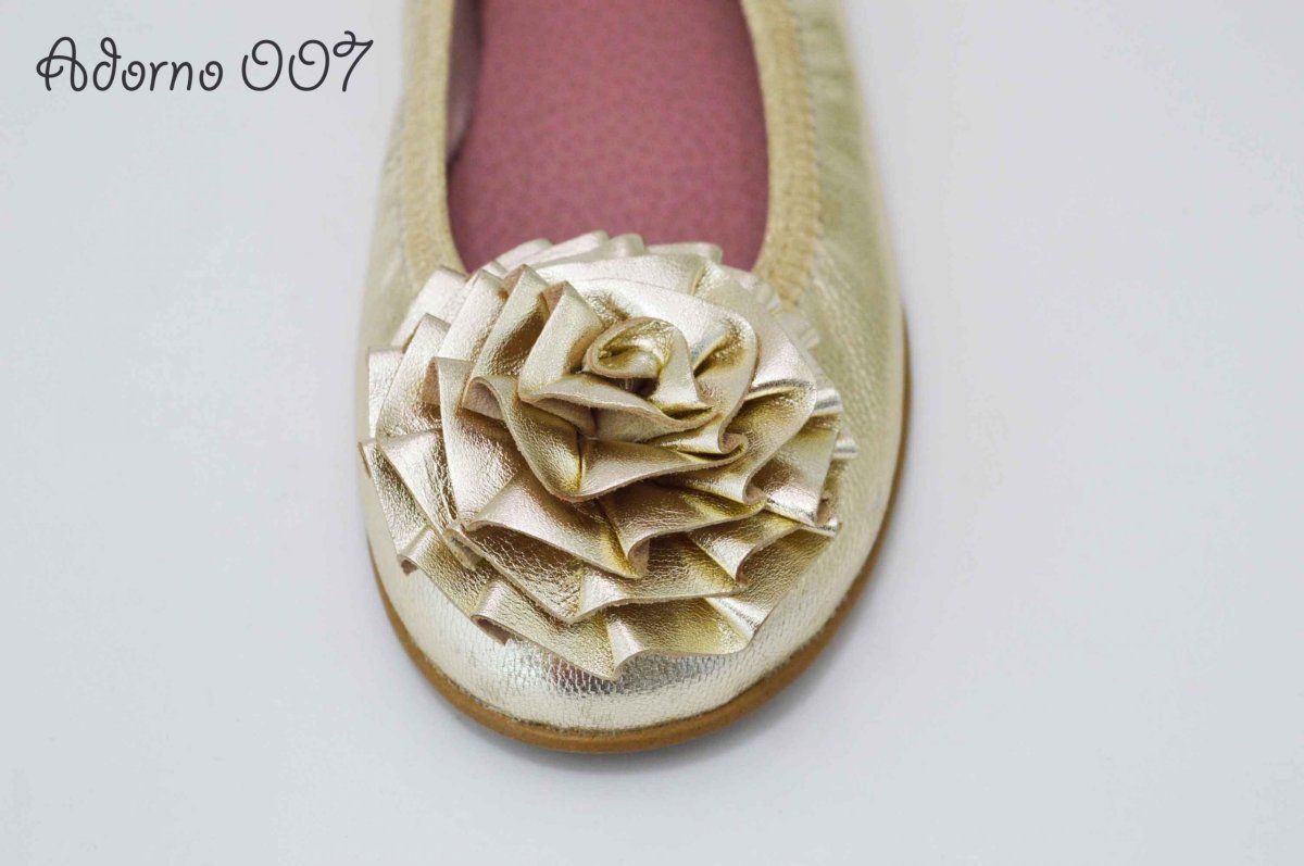 Adornos flor de piel en dorado para zapatos - Imagen 5