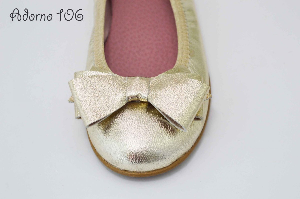 Adornos lazo de piel en dorado para zapatos - Imagen 4