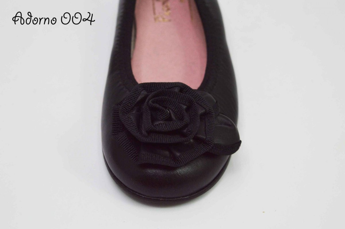 Adornos de piel en negro para zapatos - Imagen 6