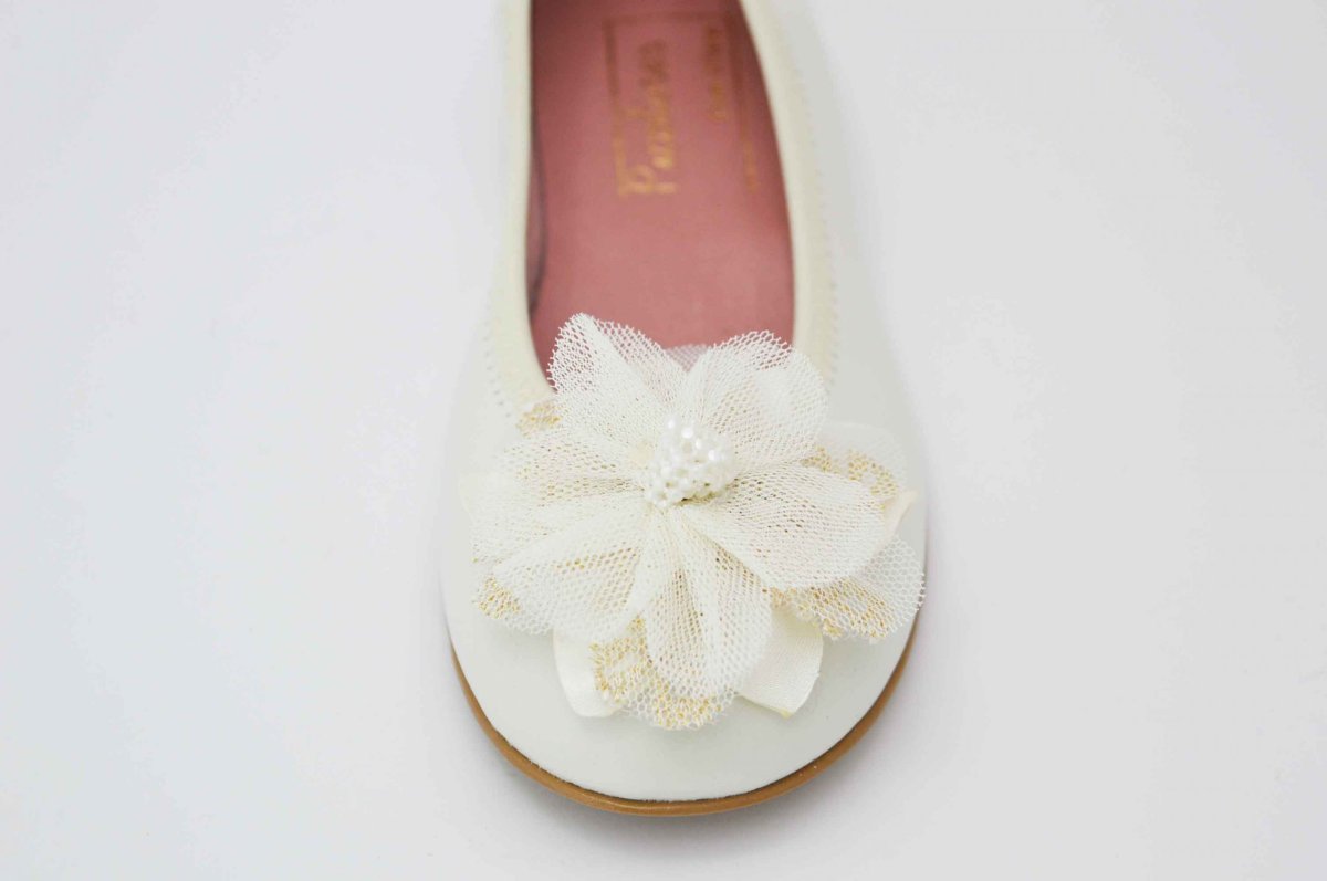 Bailarinas beige con adornos flor de tela - Imagen 9