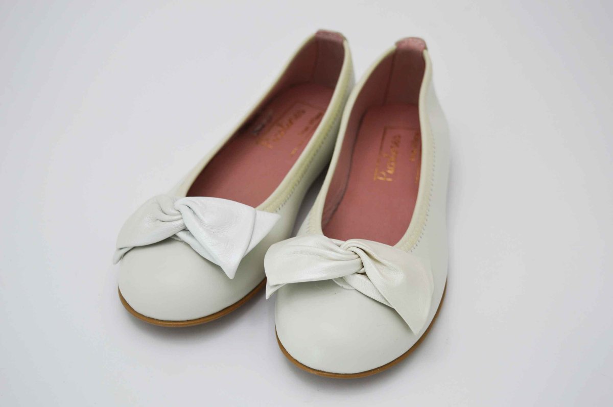Bailarinas beige con adornos lazo - Imagen 9