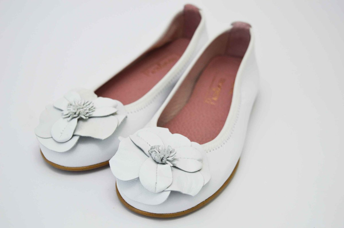 Bailarinas blanco con adornos flor - Imagen 8