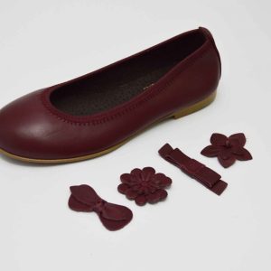 Bailarinas burdeos con adornos