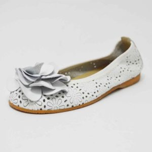 Bailarina piel calada blanco con flor
