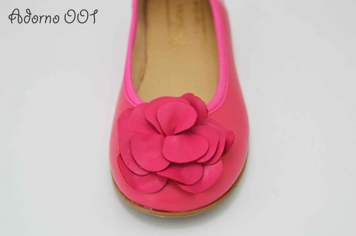 Adornos de piel en fuxia para zapatos - Imagen 5