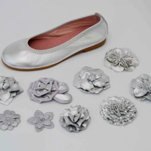 Bailarinas plata con adornos flor