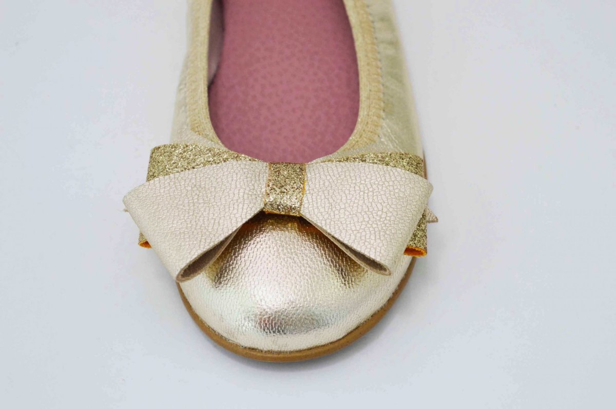 Bailarinas doradas con adornos lazo - Imagen 4