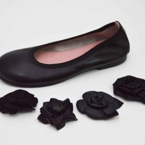 Bailarinas negro con adornos flores