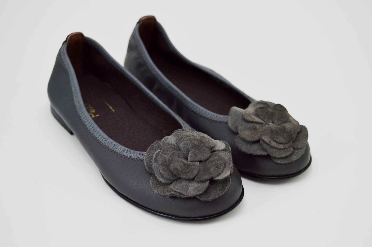 Bailarinas gris con adornos - Imagen 8