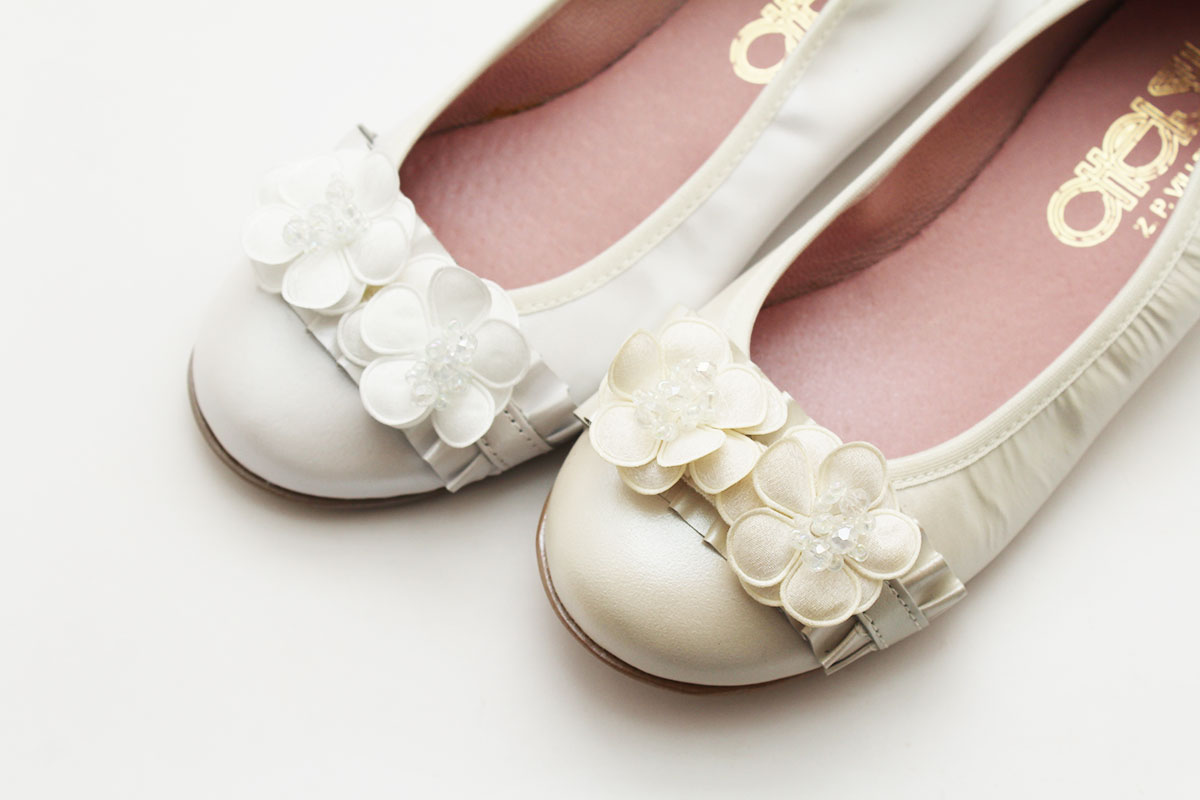 Bailarina niña comunión dos flores - Imagen 6