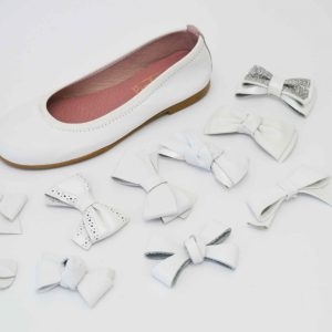 Bailarinas blanco con adornos lazos