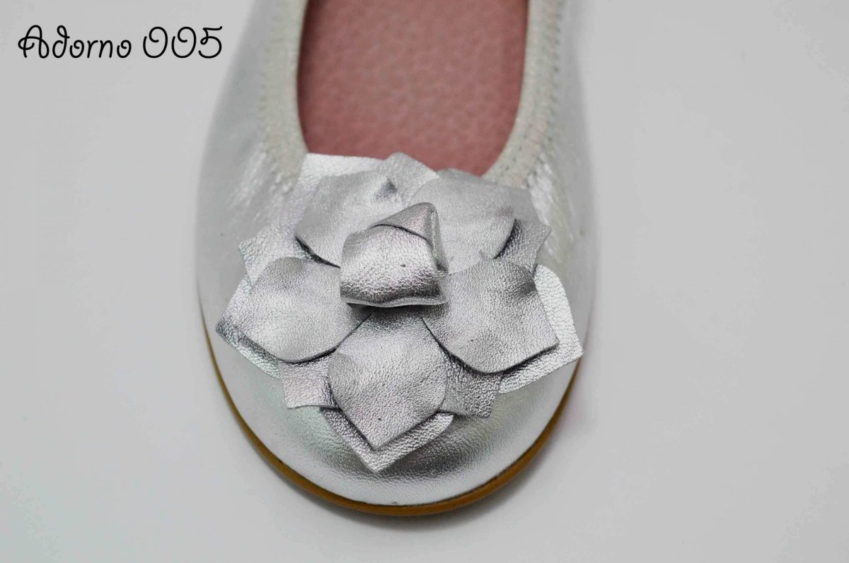 Adornos flor de piel en plata para zapatos - Imagen 5