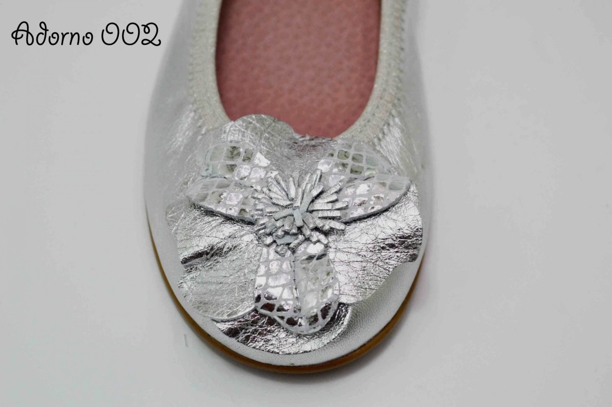 Adornos flor de piel en plata para zapatos - Imagen 3
