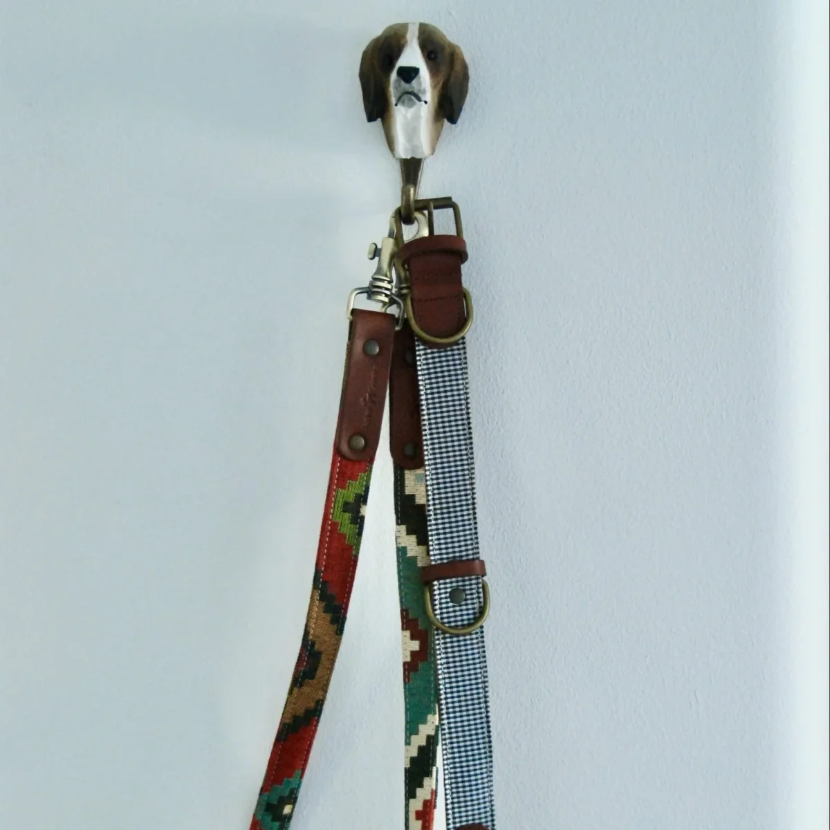 Perchero para complementos de perros con forma de Beagle - Imagen 3