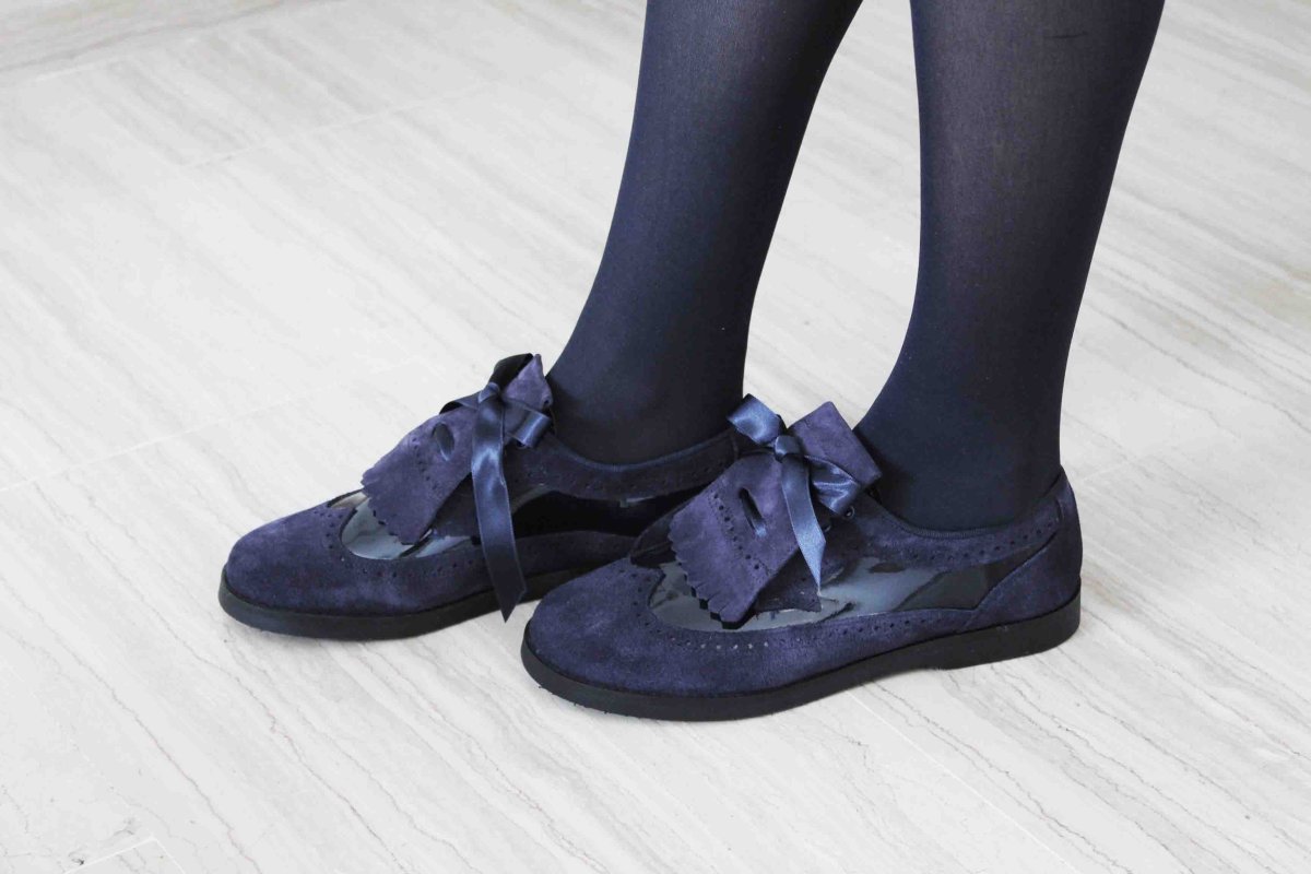 Blucher serraje azul marino charol niña
