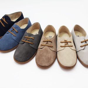 Zapatos serraje cordones flexibles niños