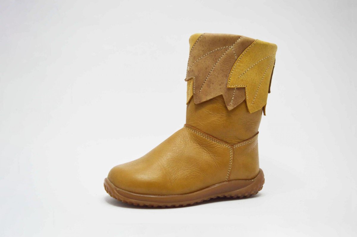 Bota alta camel hojas niña