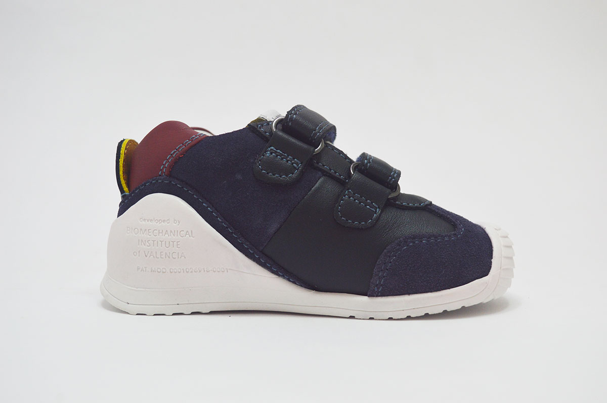 Bota Biomecanics azul niño - Imagen 4