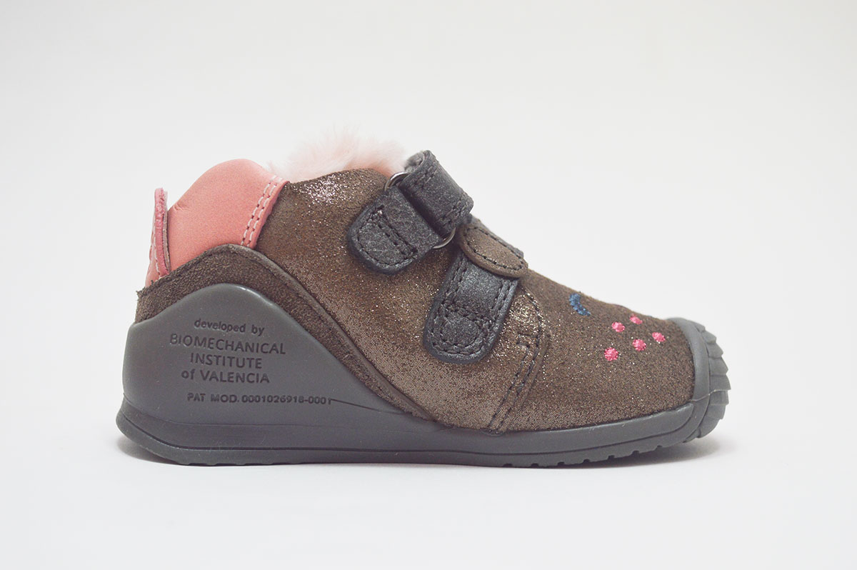 Bota bronce pelo niña Biomecanics - Imagen 5