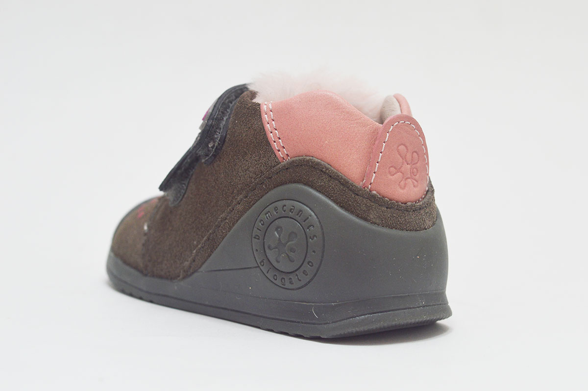 Bota bronce pelo niña Biomecanics - Imagen 9