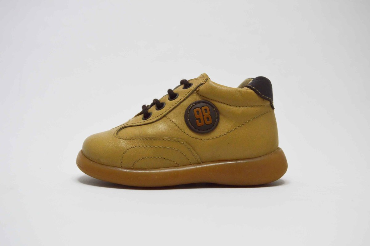Botita camel cordones niño - Imagen 4