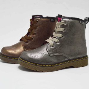 Botas estilo militar tonos metalizados niña