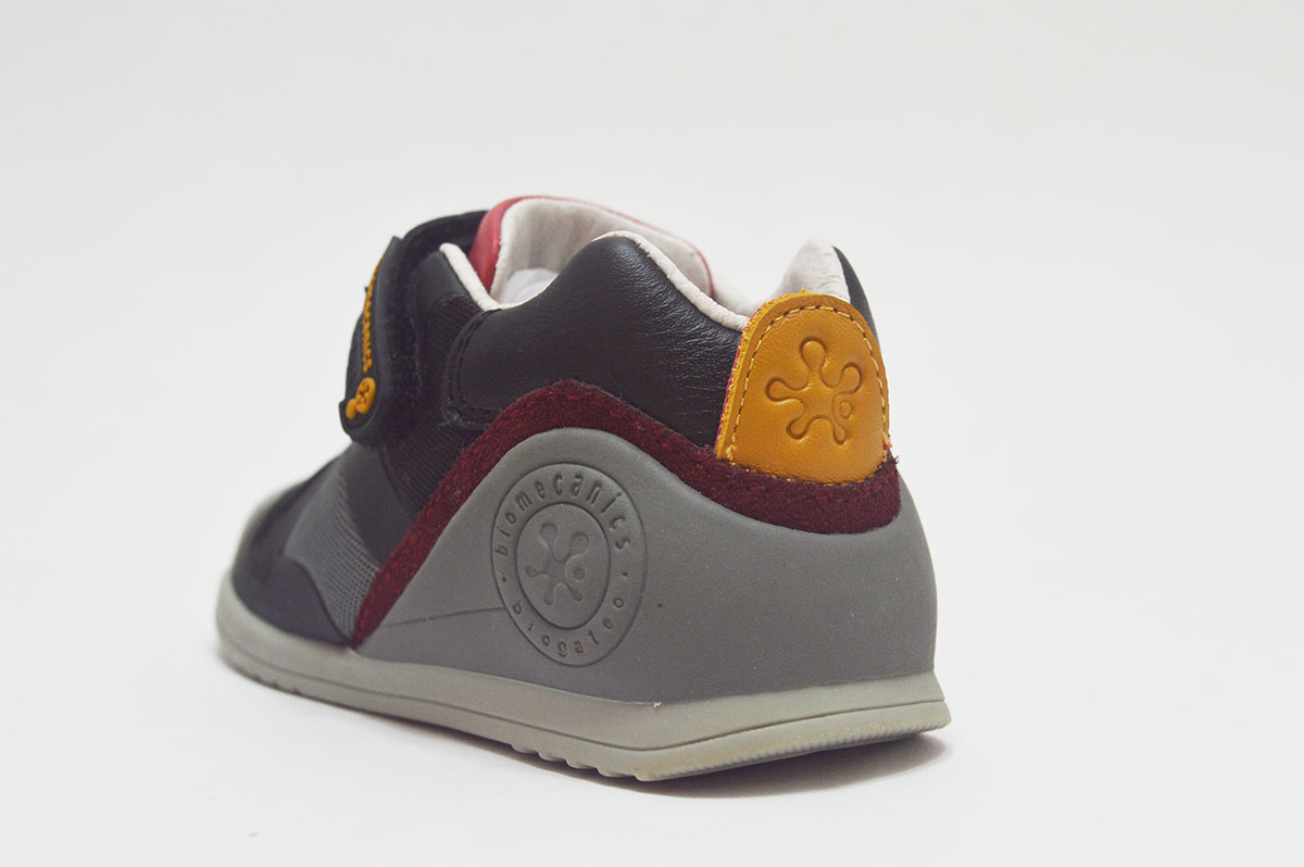 Bota gris negro niño Biomecanics - Imagen 5