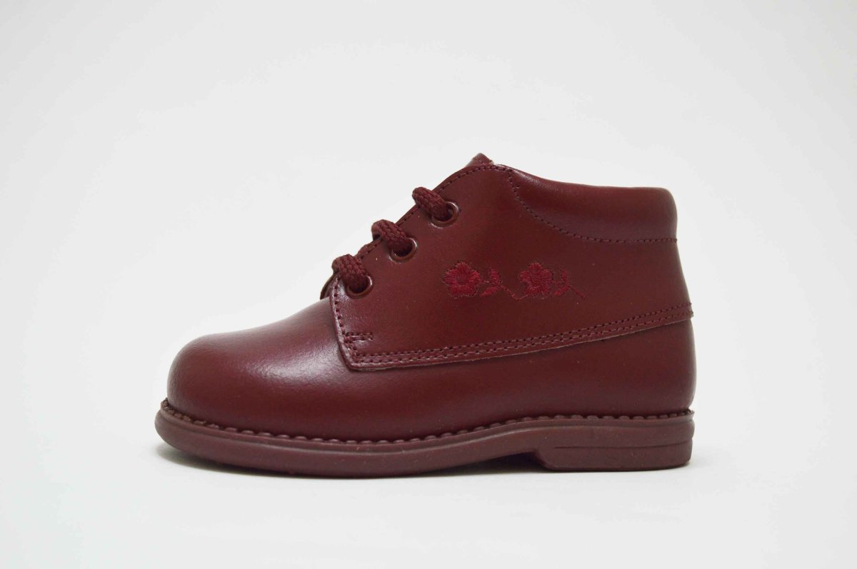 Botita cordones flor bordada niña - Imagen 7