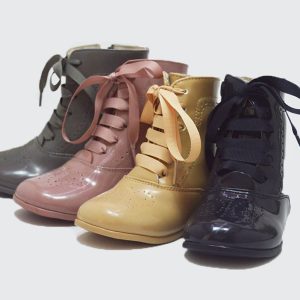 Botas pascualas charol niña