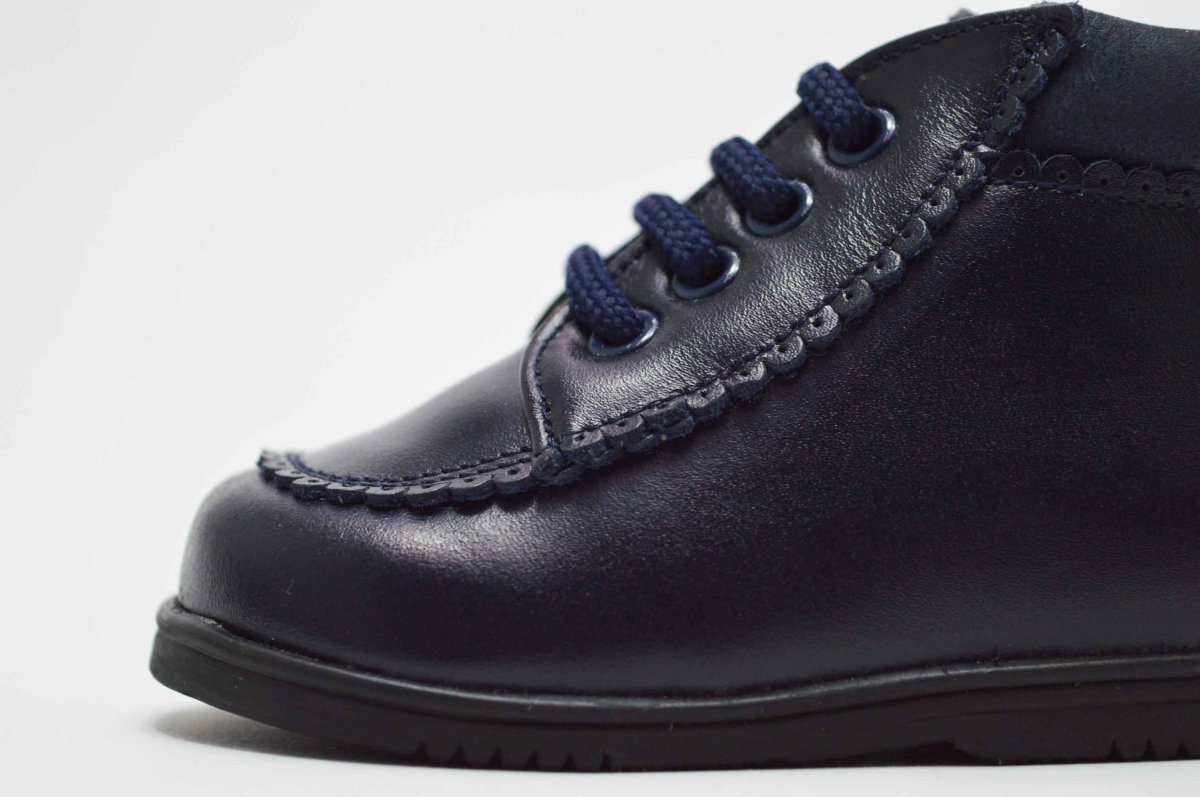 Bota cordones festoneado azul marino - Imagen 6