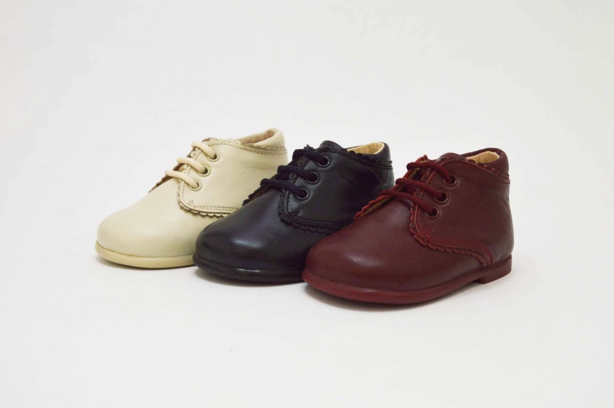Botita cordones festón niño niña - Imagen 2