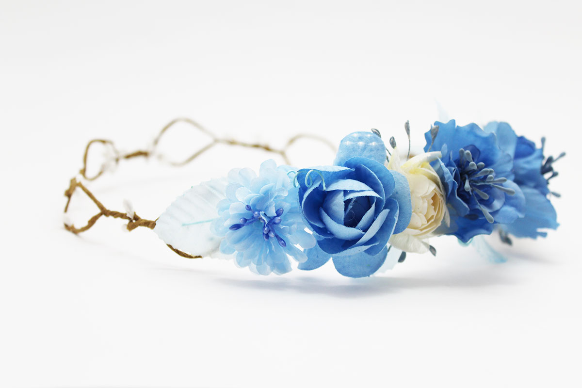 Corona ceremonia niña azul celeste beige - Imagen 3