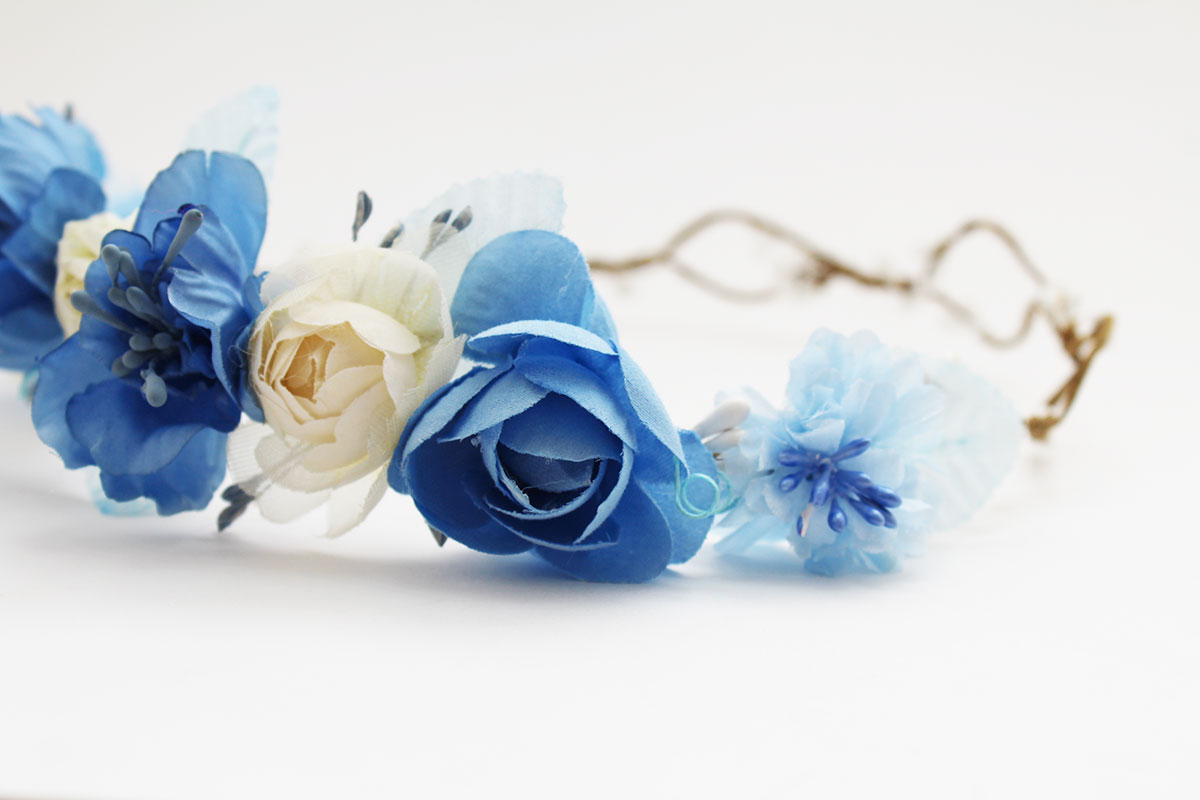 Corona ceremonia niña azul celeste beige - Imagen 7