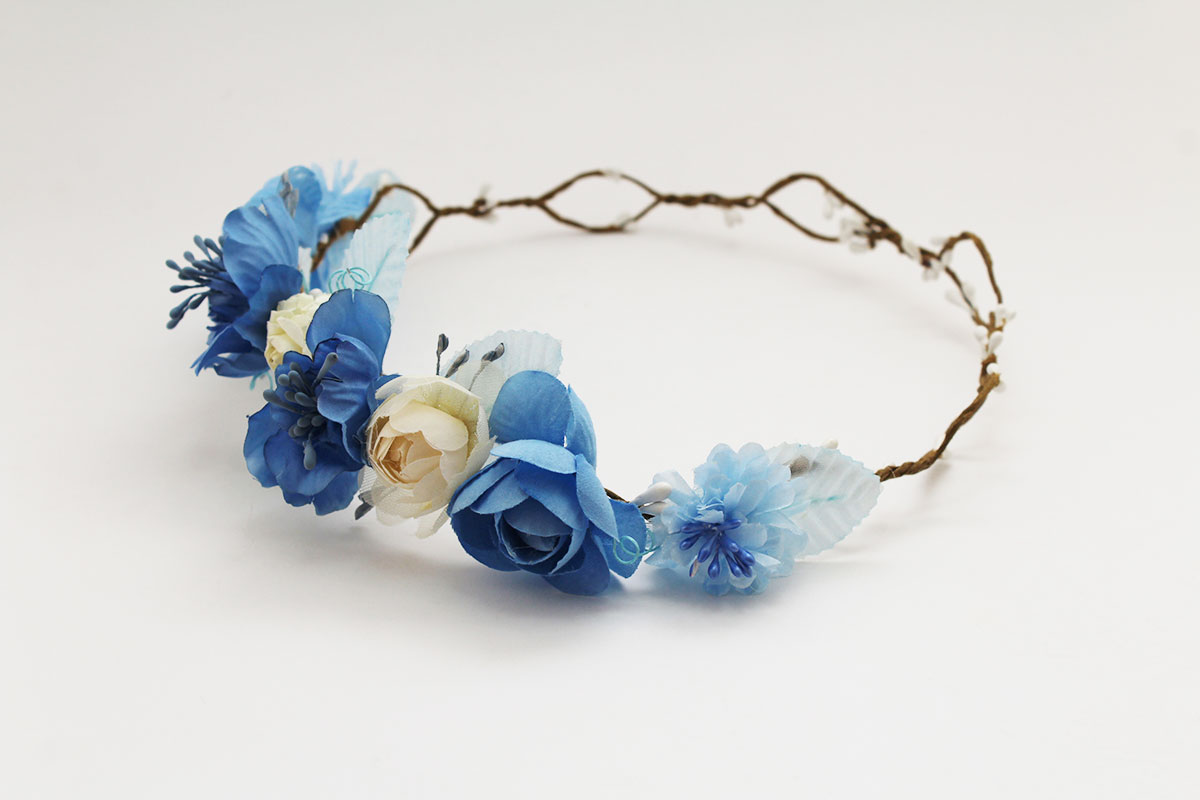 Corona ceremonia niña azul celeste beige - Imagen 8