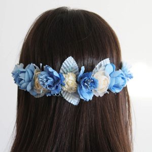 Corona ceremonia niña azul celeste beige