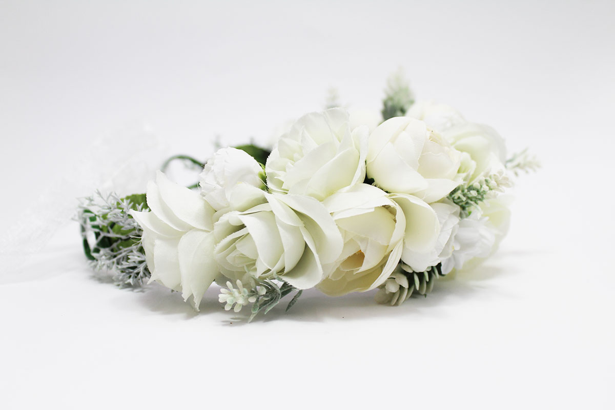 Corona cargada de flores blanco - Imagen 4