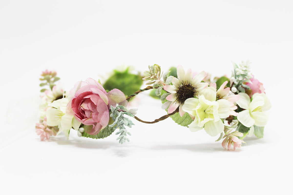 Coronas de margaritas rosas y beige comuniones - Imagen 4