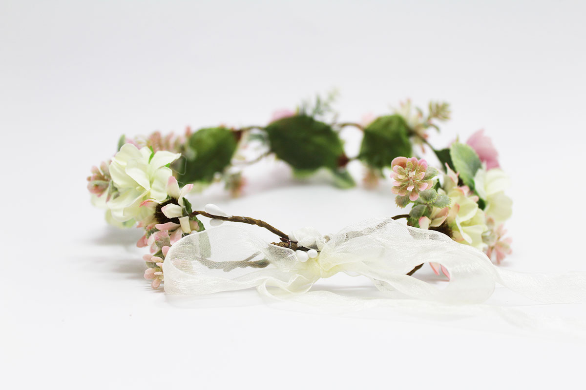Coronas de margaritas rosas y beige comuniones - Imagen 6
