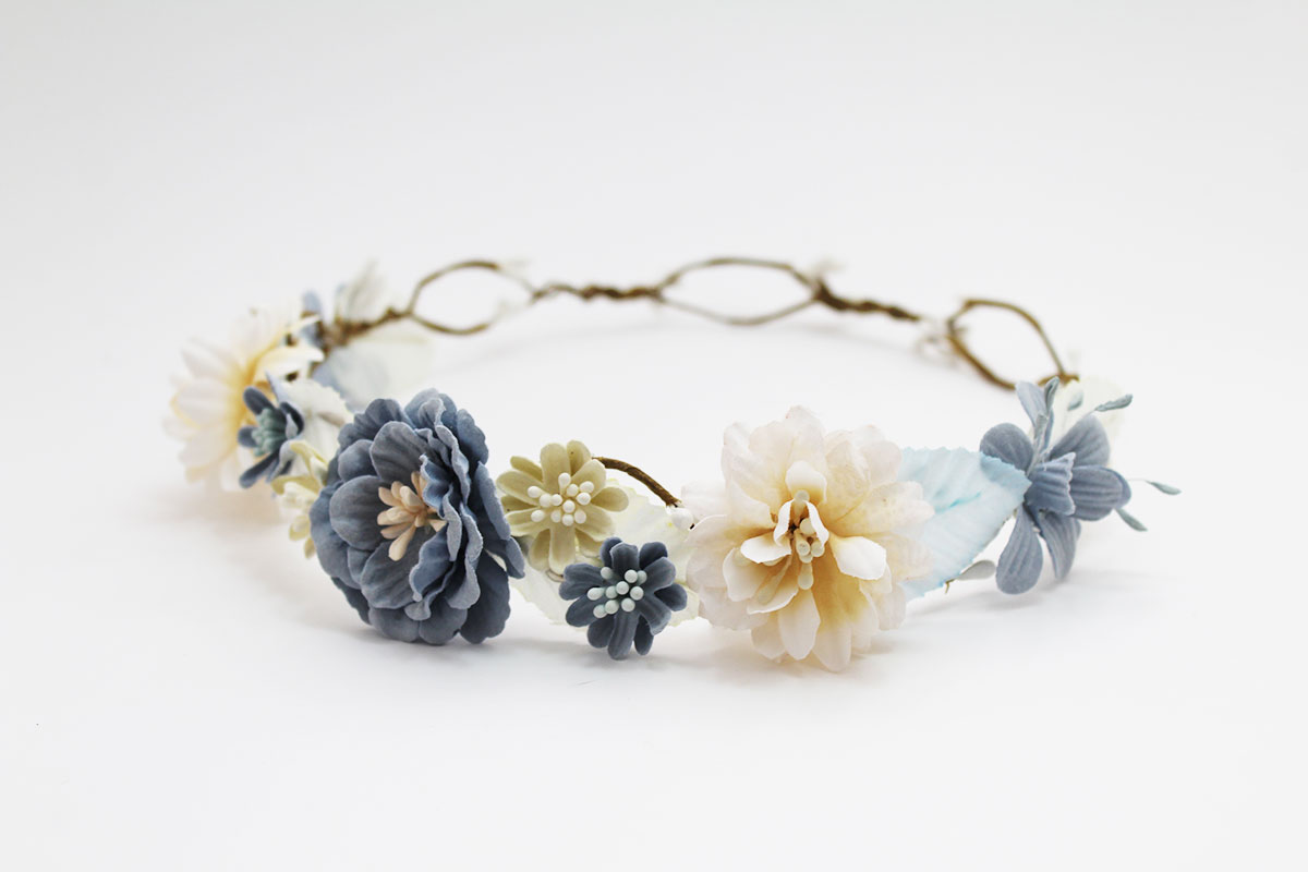 Corona comunión niña azul empolvado beige - Imagen 8
