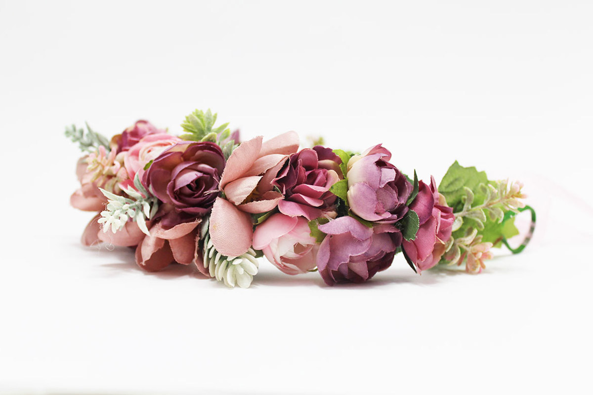 Corona flores rosa con hojas comunión - Imagen 4