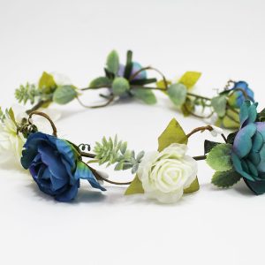 Coronas de flores azules para ceremonia